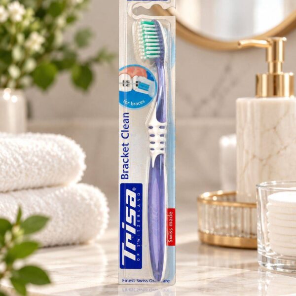 مسواک ارتودنسی تریزا Trisa مدل Bracket Clean با برس متوسط سبز و سفید