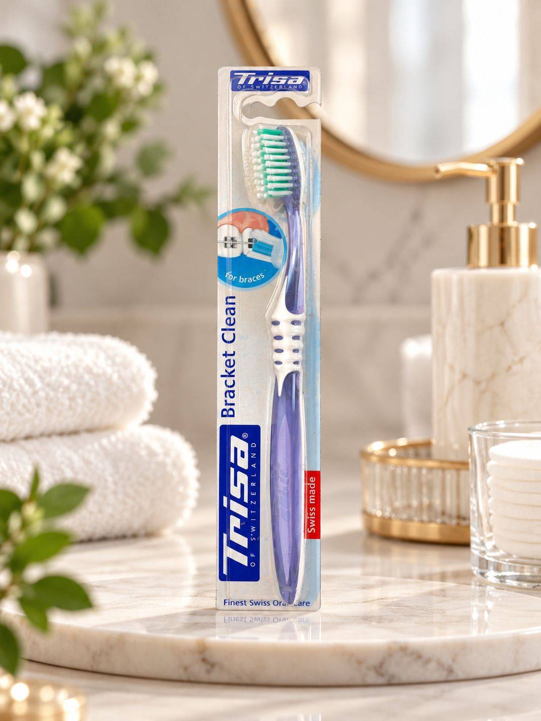 مسواک ارتودنسی تریزا Trisa مدل Bracket Clean با برس متوسط سبز و سفید